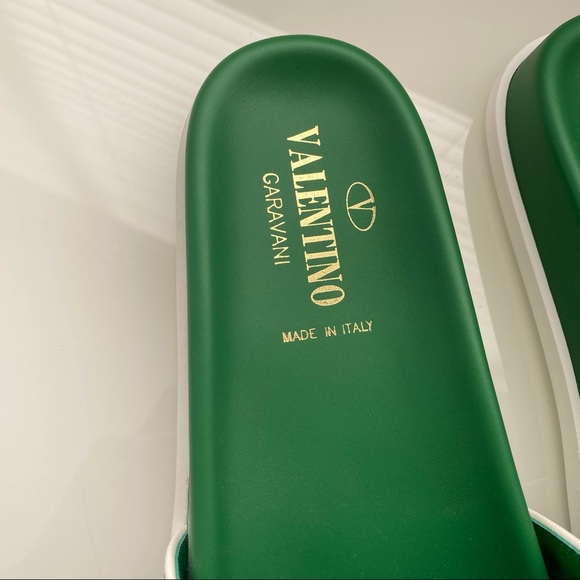 Valentino Garavani Rockstud Quilted Green Leather Sandals SZ 6 - Picture 8 of 10